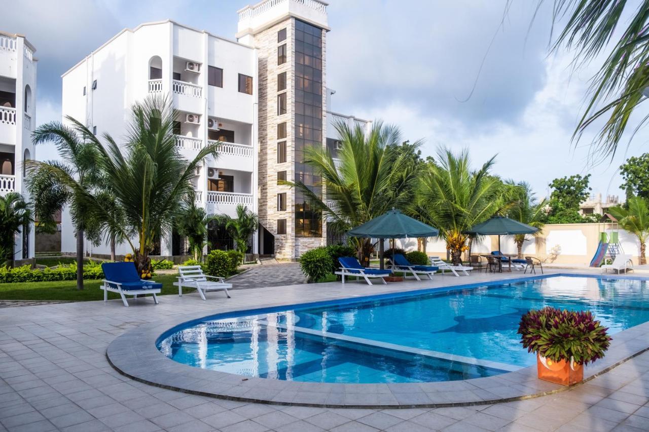 Leomilo Holidays Praia de Diani Exterior foto