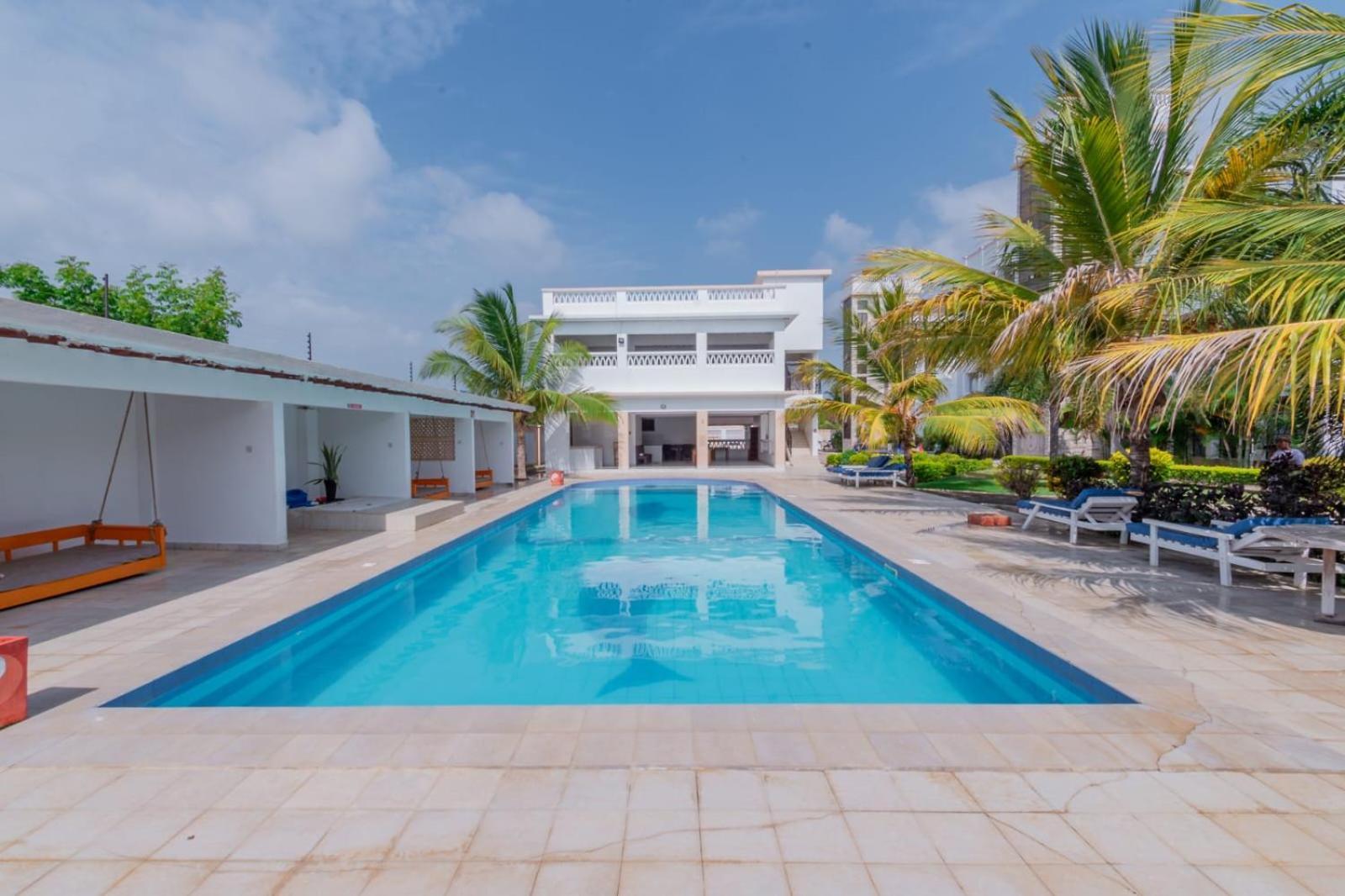 Leomilo Holidays Praia de Diani Exterior foto